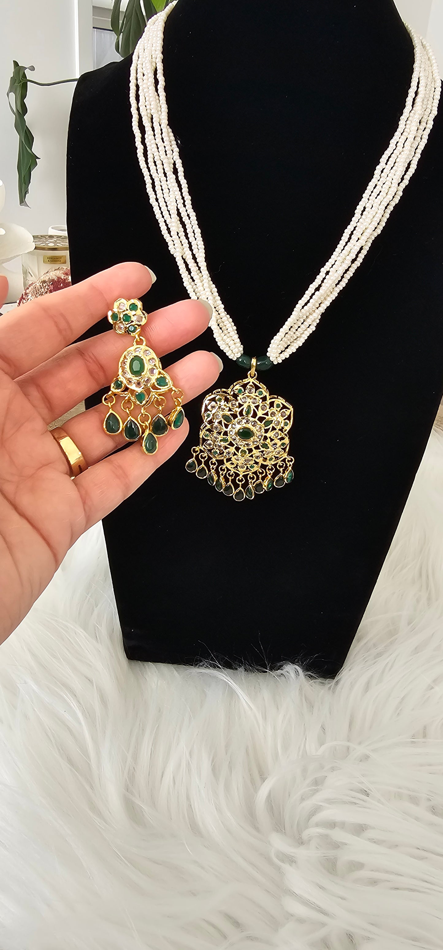 Shabnam pendant set