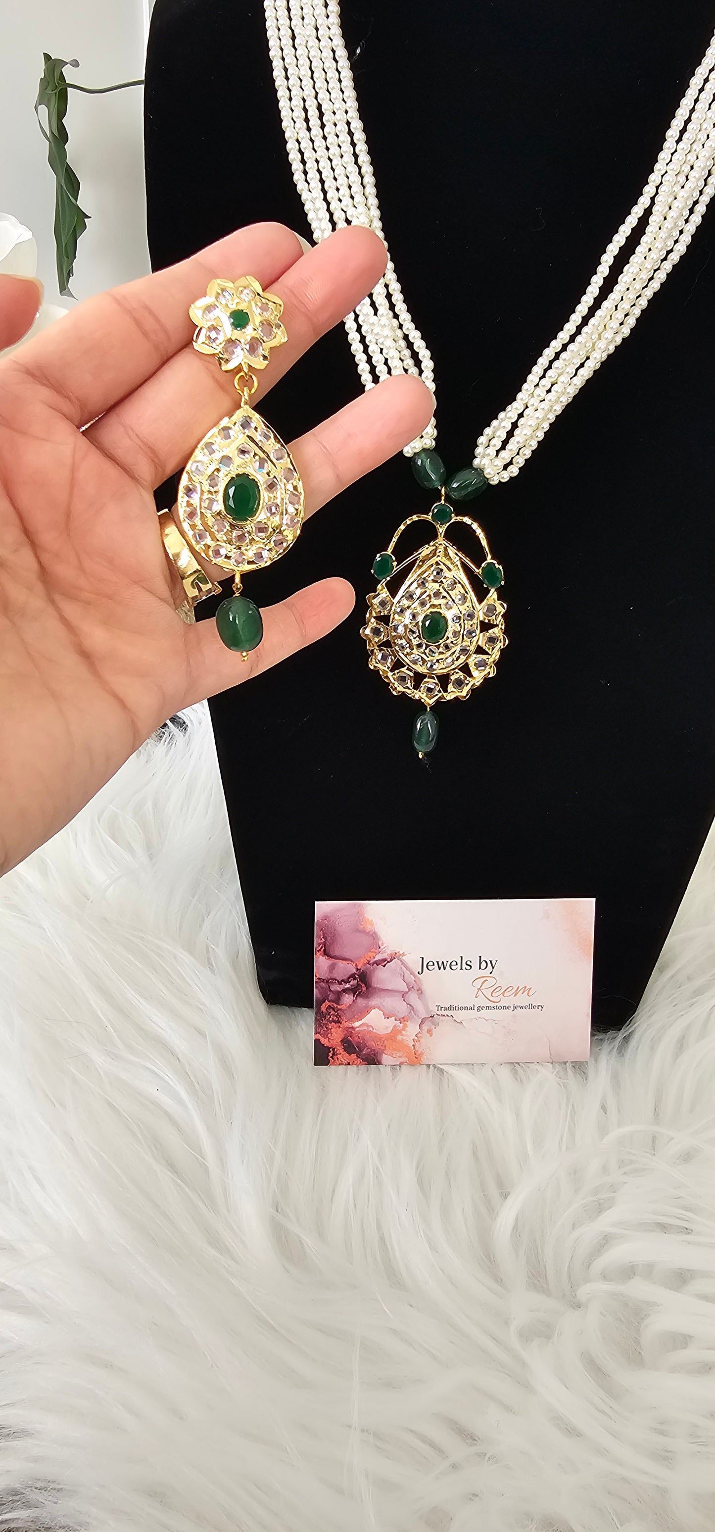 Gohar Jugni pendant set