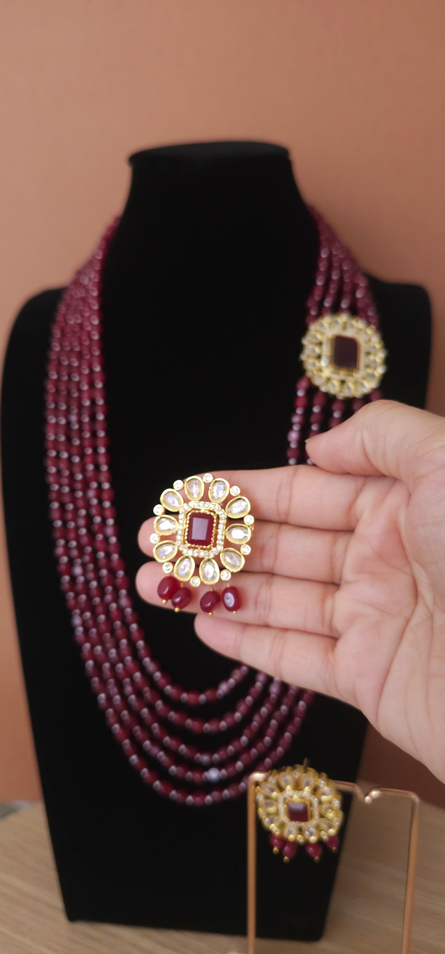 Sawariya onyx side pendant set