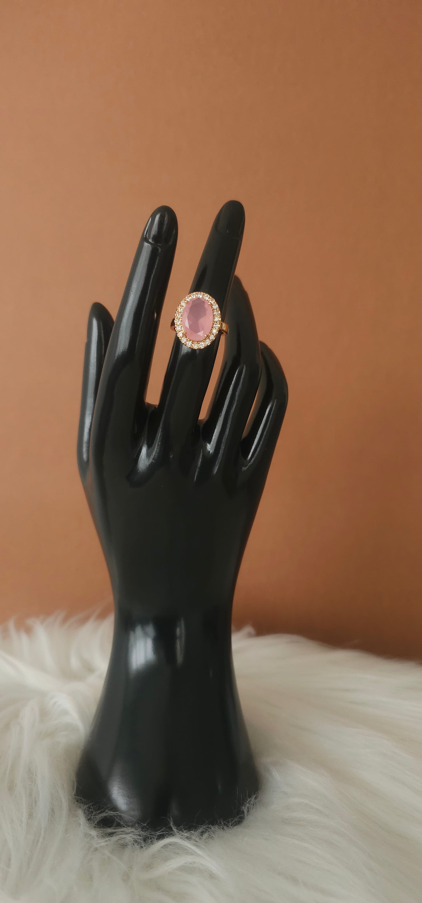 Zircon onyx rings