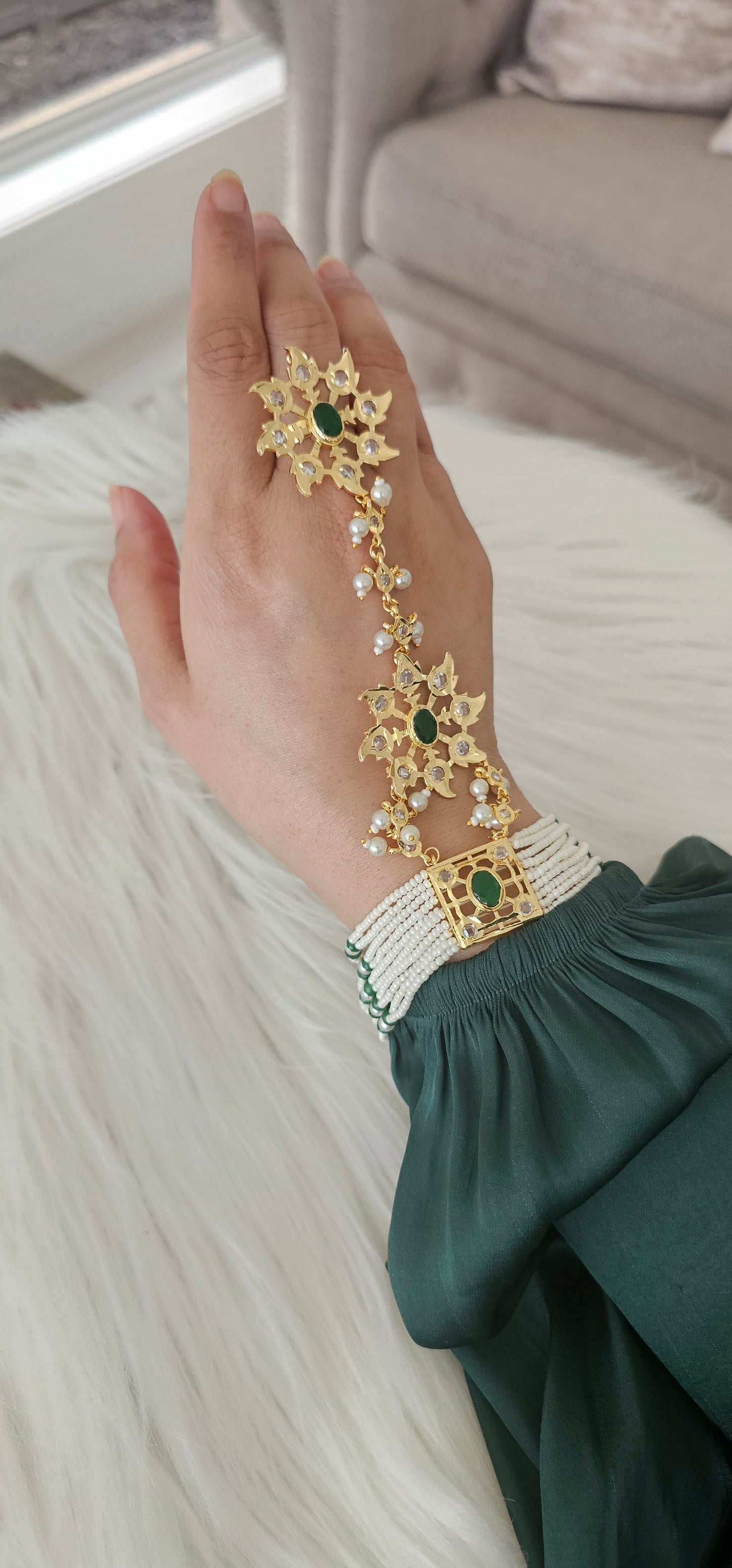 Nargis bracelet with ring