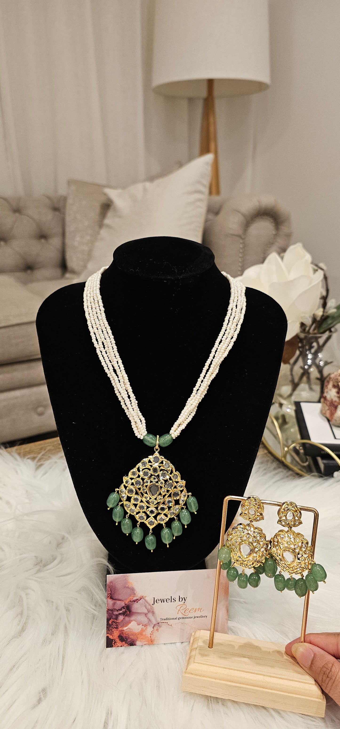 Sanobar almaas pendant set