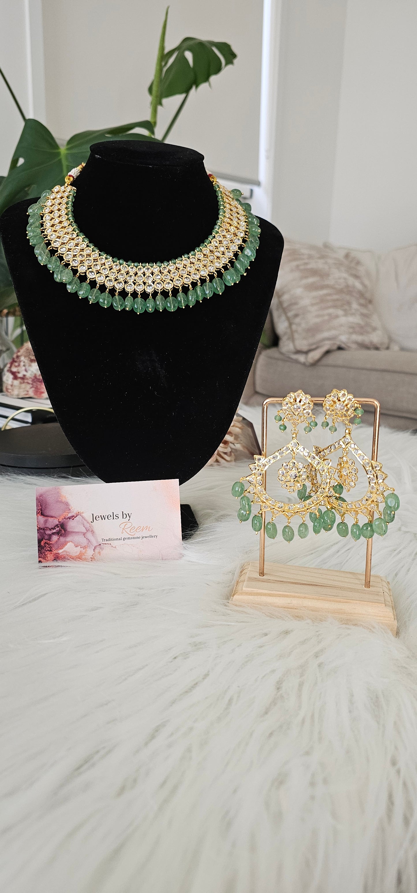 Mahnoor awazey necklace set