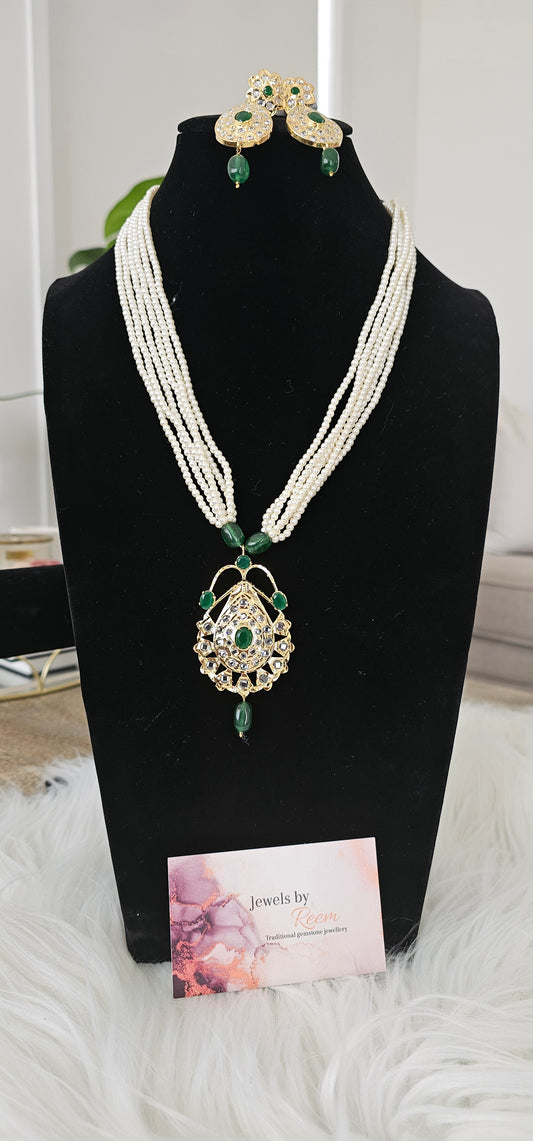 Gohar Jugni pendant set