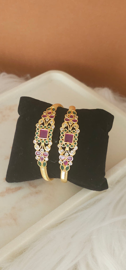 Shahana Bangle set